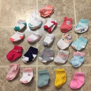 21 pairs of 0-3 month socks